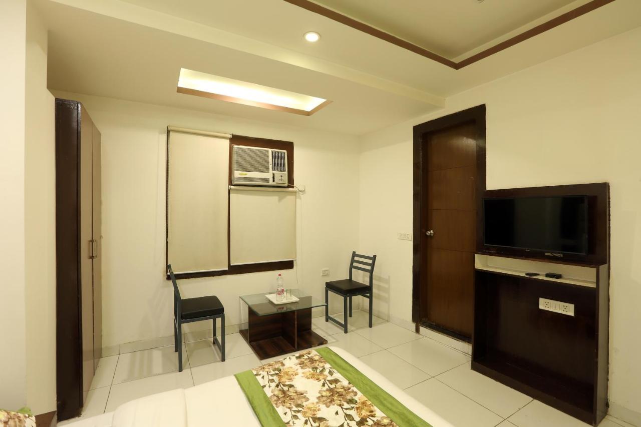 Hotel Qualia Suites At Delhi Airport Ню Делхи Екстериор снимка