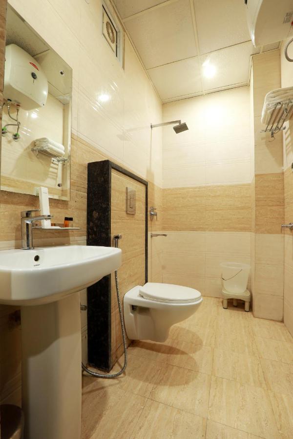 Hotel Qualia Suites At Delhi Airport Ню Делхи Екстериор снимка
