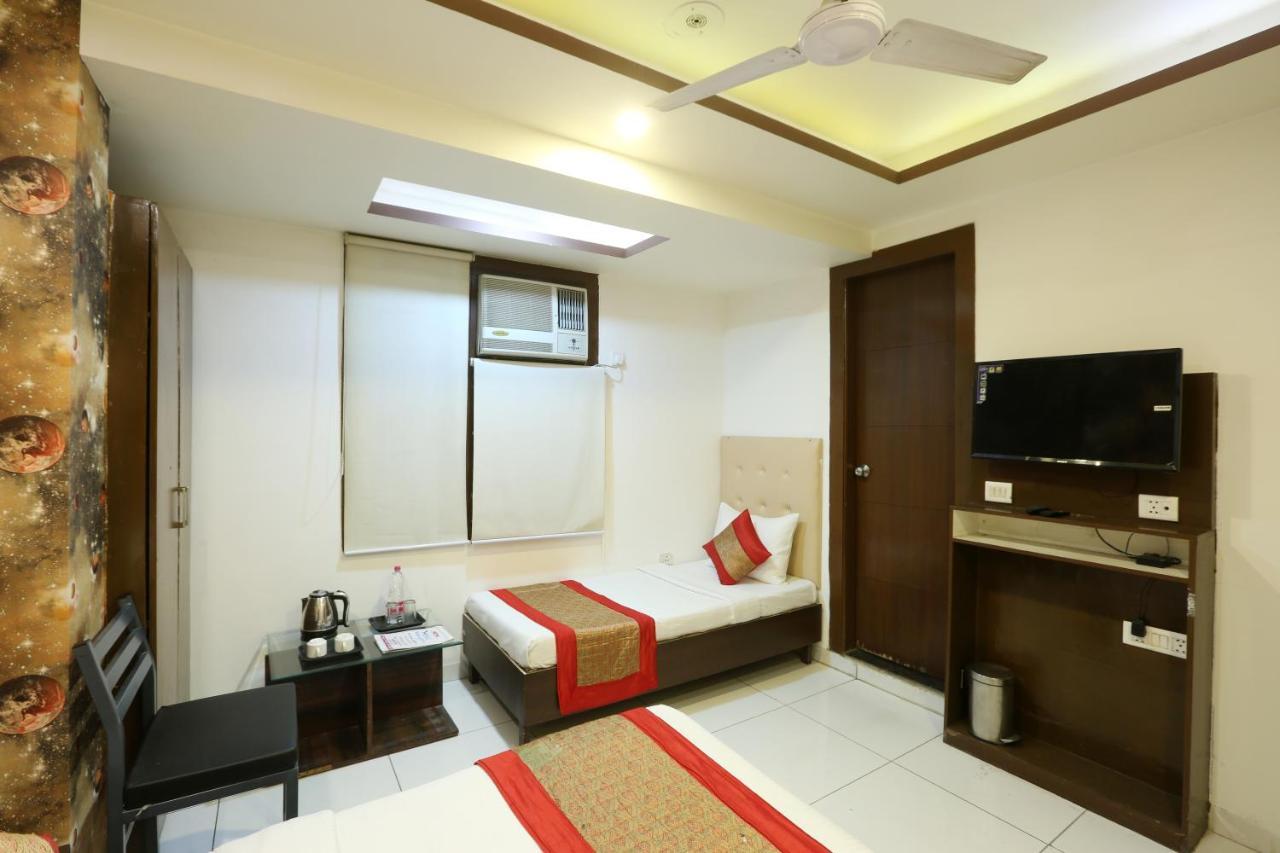Hotel Qualia Suites At Delhi Airport Ню Делхи Екстериор снимка