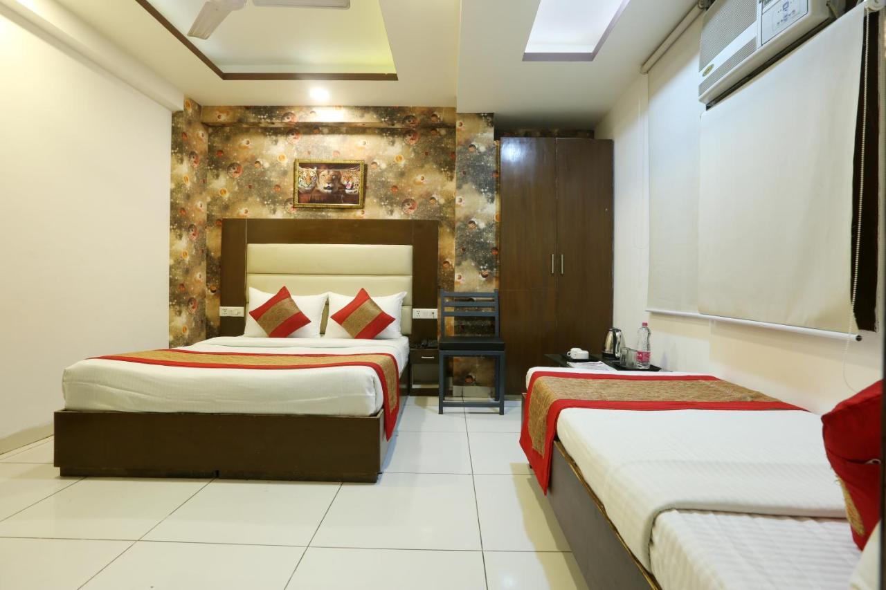 Hotel Qualia Suites At Delhi Airport Ню Делхи Екстериор снимка