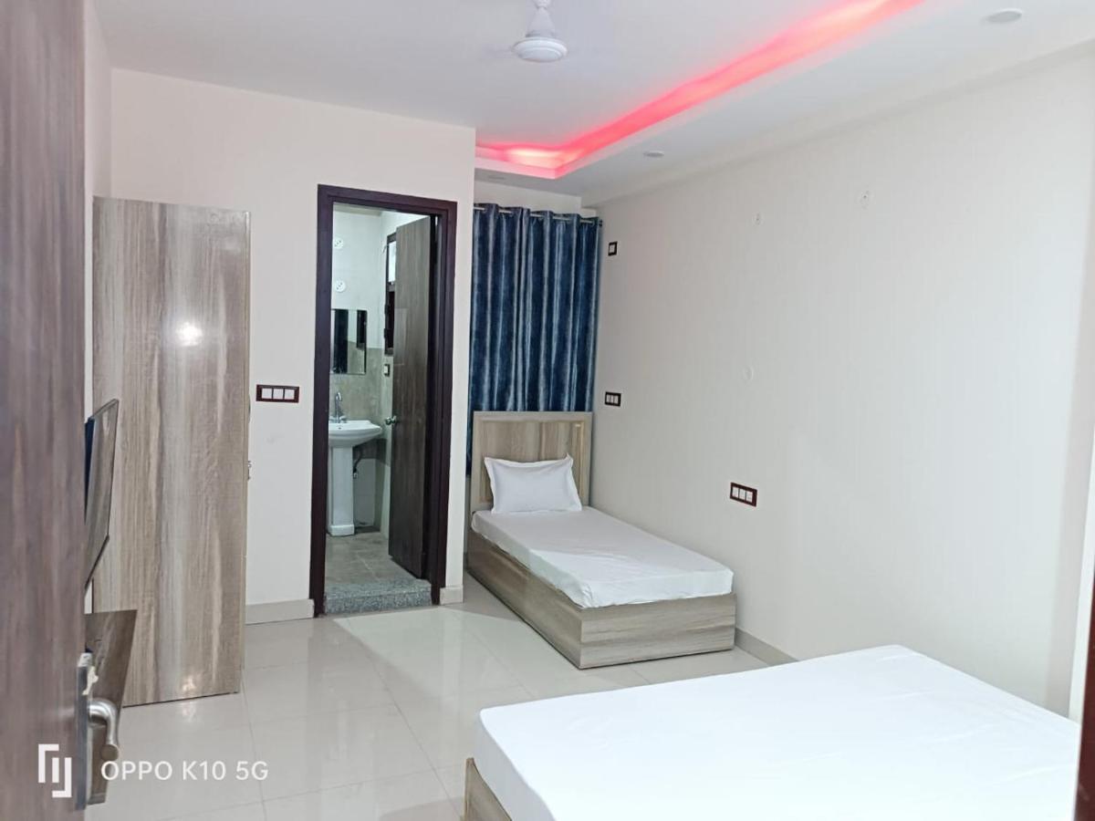 Hotel Qualia Suites At Delhi Airport Ню Делхи Екстериор снимка